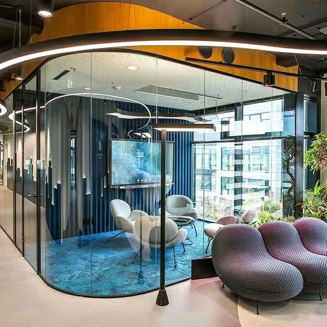 التقسيم التجاري للمكتب الزجاجي المنحني للمنحين الصوتي